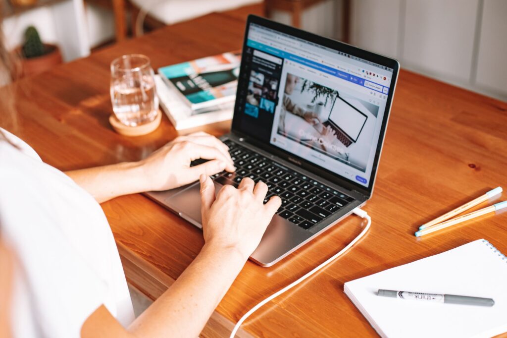 Online of Klassikaal Studeren — Wat Past bij Jou?